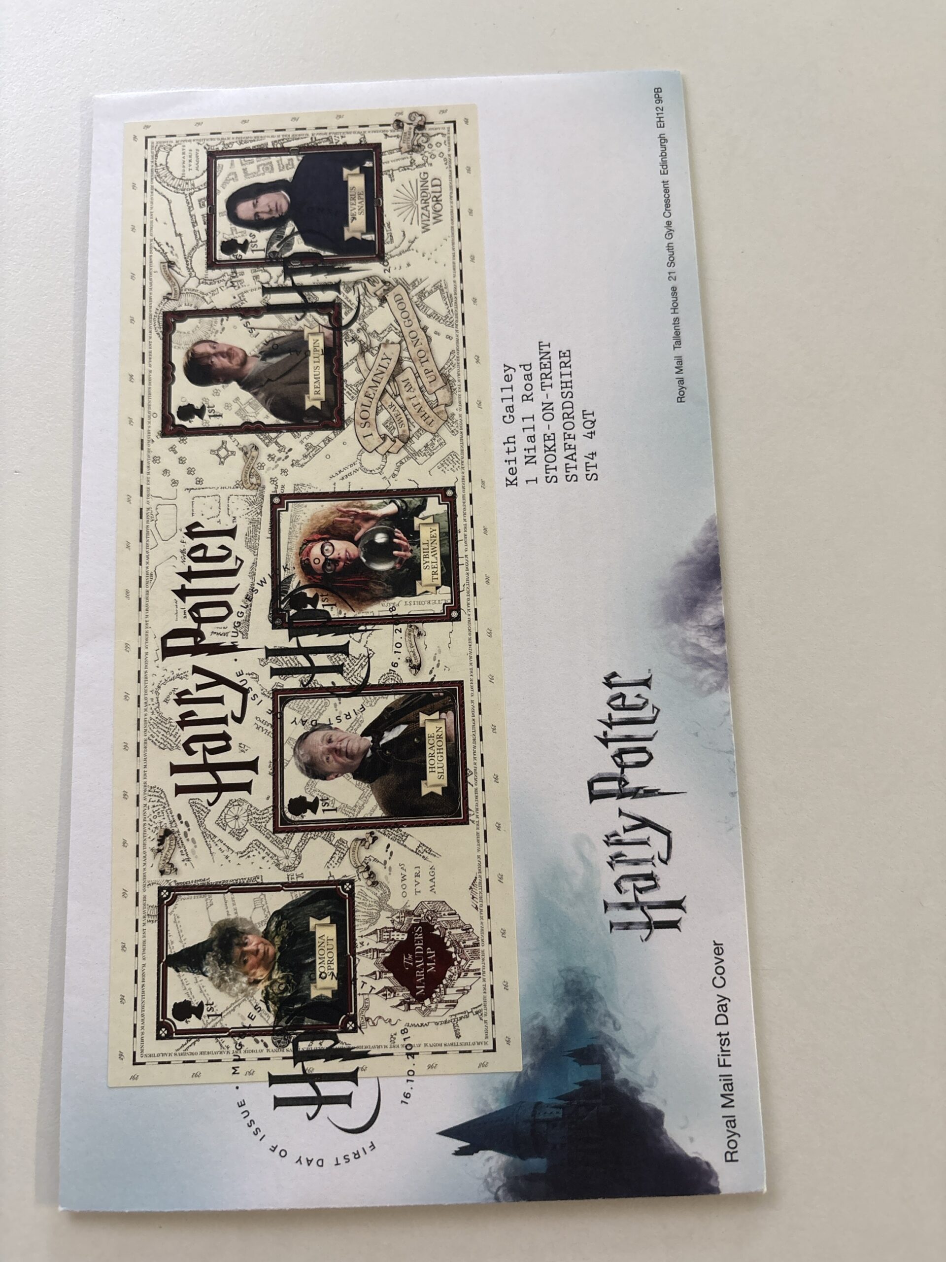b825ccab-0dc1-4573-9e35-cc34175a0ab2-24274-0000060962e175d6_file 2018 Harry Potter Mini Sheet First Day Cover - Image 1